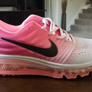 Women's Nike Air Max athletic running shoes size 8